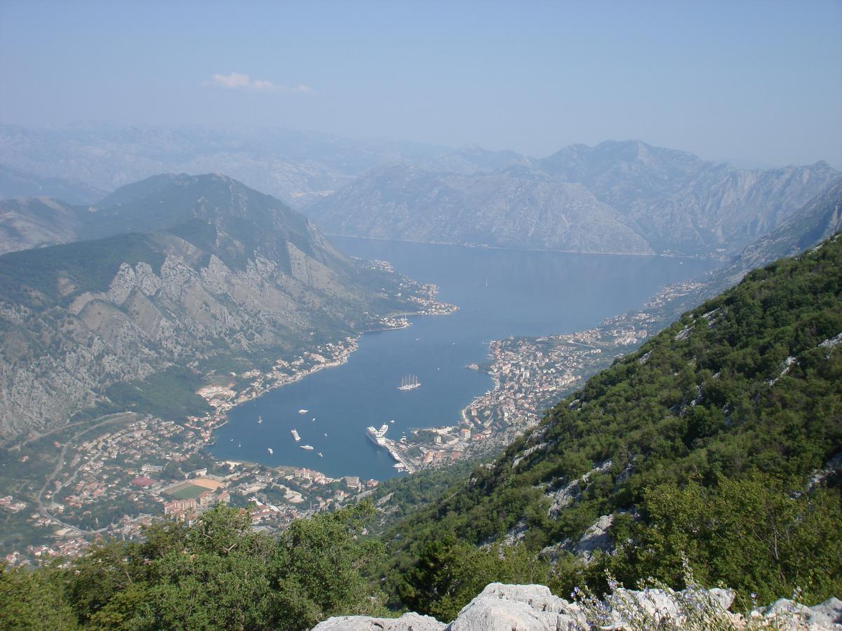 Apartment Mistovic Kotor Exterior foto